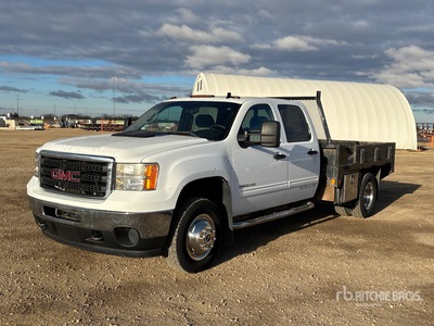 2011 GMC Sierra 3500HD 4x4 Crew Cab Flatbed Truck