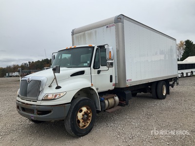 2015 International 4300 4x2 Camion fourgon