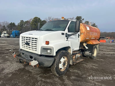 2005 Chevrolet C7500 2000 gal 4x2 Water Truck