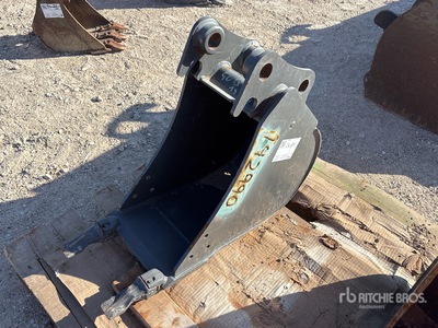 2022 Volvo 12 in Digging Excavator Bucket