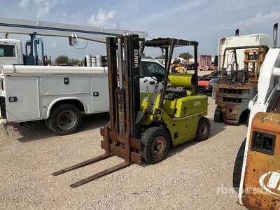 Clark C500 3625 lb Pneumatic Tire Forklift (Inoperable)