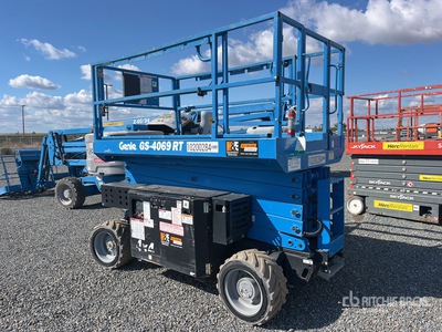 2016 Genie GS-4069RT Dual Fuel Scissor Lift
