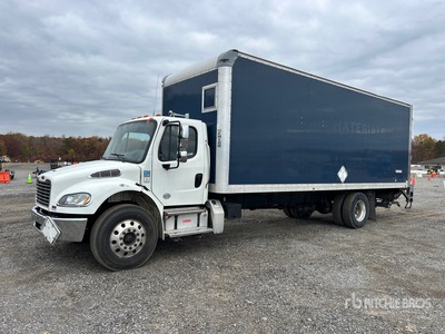 2019 Freightliner M2 106 4x2 شاحنة فان