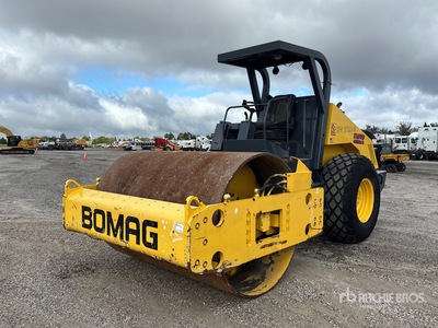 1999 Bomag BW212D-3 Compacteur à tambour lisse