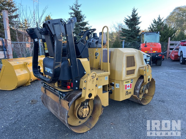 COMPACTADOR 2013 CATERPILLAR CB24