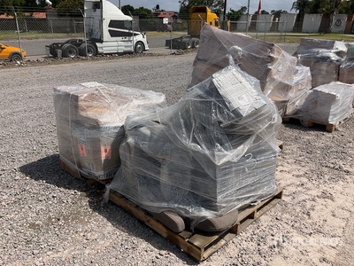 Lote de Refacciones para Camion / Truck Spare Parts Varios implementos camion