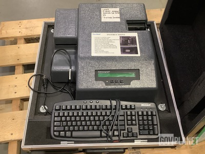 NewBold 320 Embossing Machine w/Case