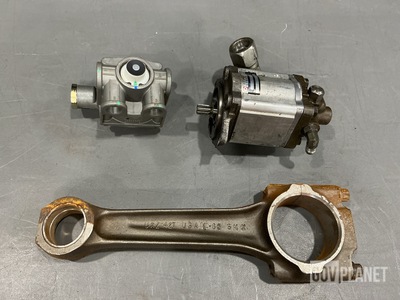 (6) Relay Valves, (6) Connecting Rods, (1) Push-Pull Control & Assorted Items
