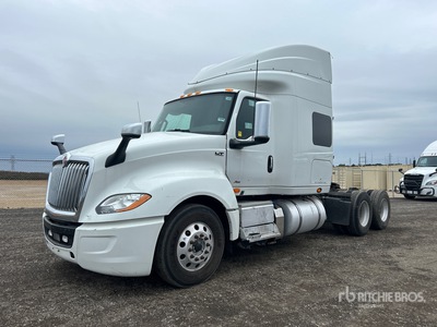 2019 International LT625 6x4 T/A Dagcabine Trekker