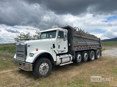 2006 Freightliner FLD120SD 10x4 Quad/A Dump Truck