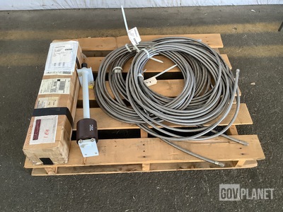 (4) Flexible Cables & (1) Gems Sensors 197619 Liquid Quantity Transmitter