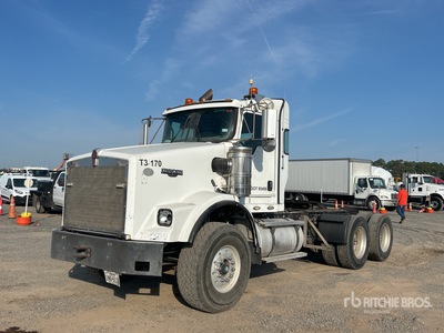 2009 Kenworth T800 6x4 T/A Day Cab Truck Tractor