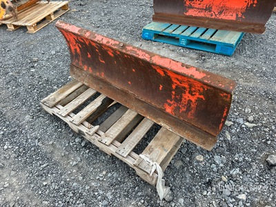 Kubota B2763 60 in Blade Attachment