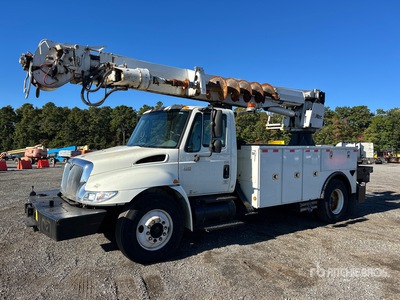Altec DM47 TR on 2008 International 4300 4x2 Digger Derrick Truck