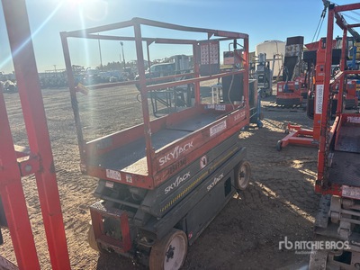 2015 Skyjack SJIII3220 Electric Scissor Lift