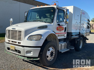 Elgin on 2012 Freightliner M2 Kehrmaschine
