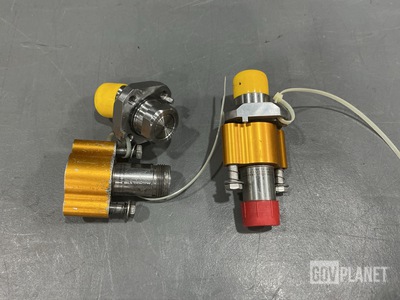 (2) Eaton AE85187M Quick Disconnect Coupling Assemblies