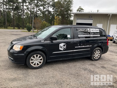 2016 Chrysler Town & Country Minivan