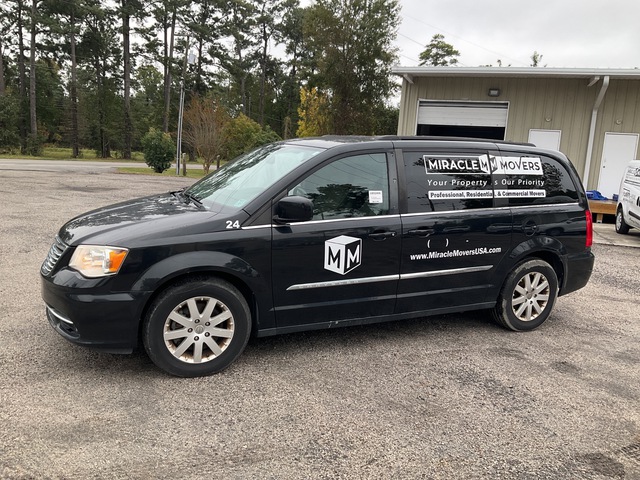 2016 Chrysler Town & Country Minivan 2016 Chrysler Town & Country Minivan