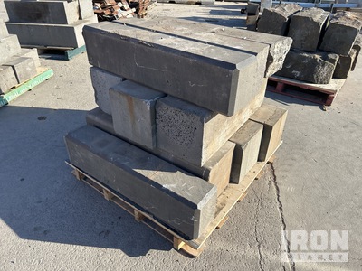 Quantity of Bluestone Block معدات بناء متنوعة