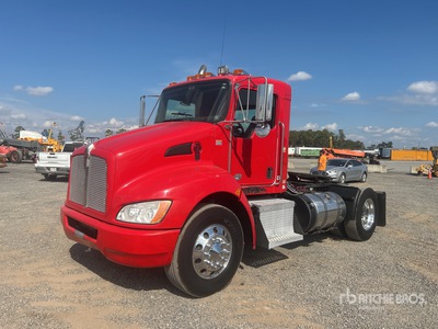 2011 Kenworth T300 4x2 Cabeza Tractora Cabina Corta