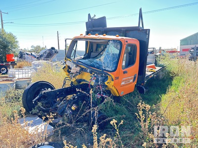 2013 Freightliner M2 106 4x2 Camión Caja Abierta (Inoperable)