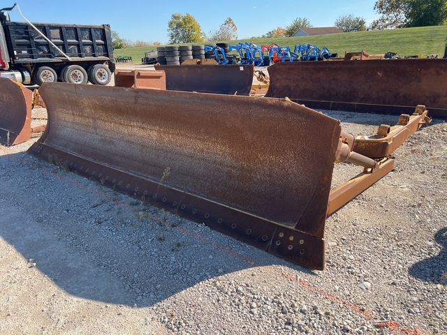 2014 Cat 198 in Straight Dozer Blade - Fits Cat D6T 2014 Cat 198 in Straight Dozer Blade - Fits Cat D6T