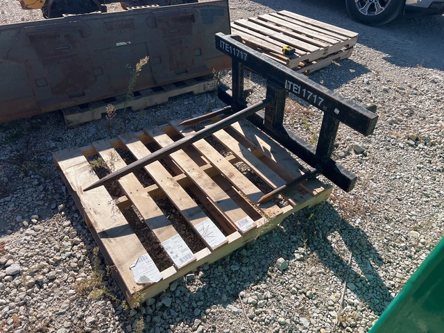 2018 MDS 5200 43 in Bale Spear - Fits Loader 2018 MDS 5200 43 in Bale Spear - Fits Loader