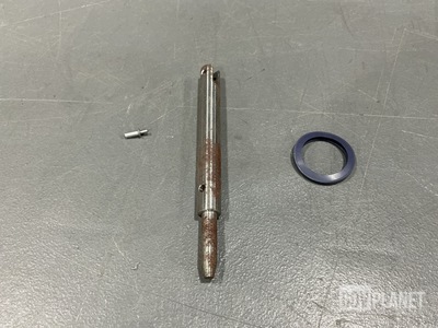 (1,911) Nuts, (507) Gaskets, (8) Pins & Assorted Items