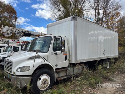 2015 Freightliner M2 106 4x2 Furgoneta caja cerrada