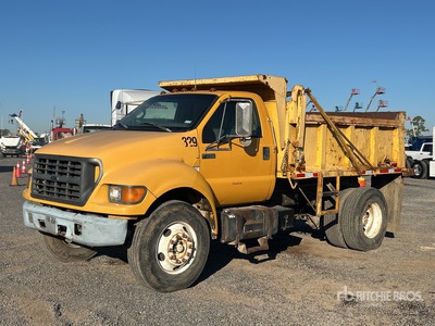 2001 Ford F-750 XL 4x2 S/A Dump Truck