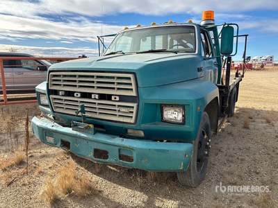 Knuckle Boom on 1981 Ford F-600 4x2 Boom Truck (Inoperable)
