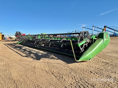 John Deere 640D 40 ft Draper Tête de moissonneuse/batteuse