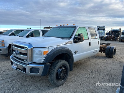 2016 Ford F-550 XLT 4x4 Crew Cab Cab and Chassis