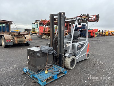 2014 Linde RX60-35 6300 lb Electric Forklift