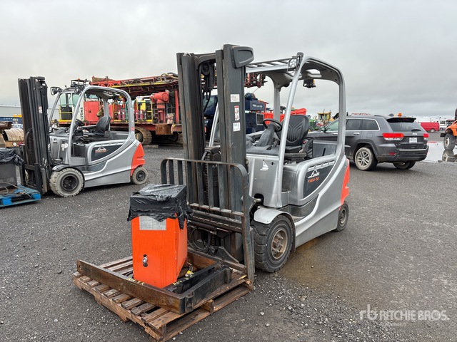 Linde Rx 2015 Linde RX 60-30 Electric Forklift | Ritchie Bros. Auctioneers