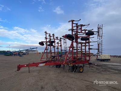 Bourgault 534-42 42 ft Cultivator