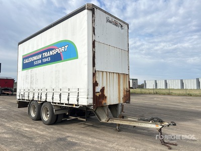 2009 Vawdrey 6 m Bogie/A Pig Curtain Side Trailer