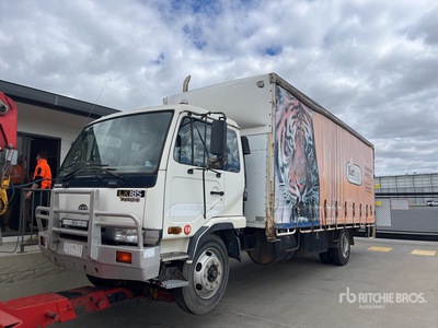 1998 UD LK185 Tautliner Truck