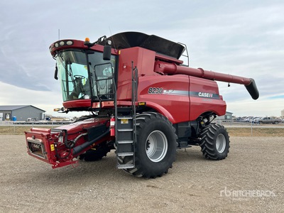 2013 Case IH 8230 Mietitrebbia