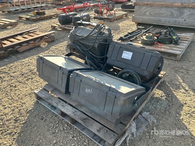 Quantity of (4) 1000 Watt Electric Lights Divers