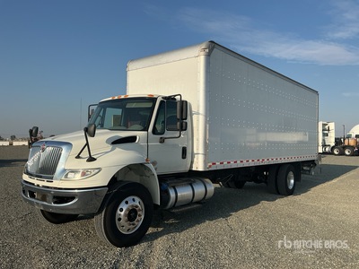 2019 International 4300 4x2 Van Truck