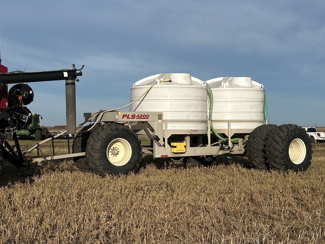2014 Pattison PLS4200 5000 gal Tow-Behind Liquid Fertilizer Cart