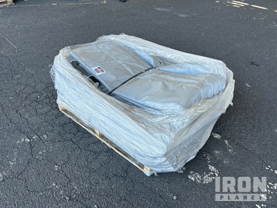 Quantity of Tarps ادوات صناعية متنوعة