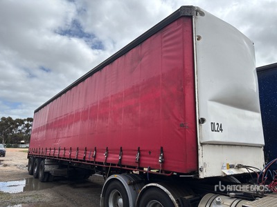 1998 Vawdrey Tri/A Curtain Side Trailer