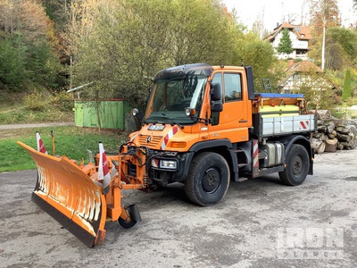 2013 Mercedes-Benz Unimog U300 4x4 Utility Truck