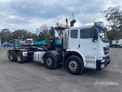 2015 Iveco ACCO 2350 8x4 Twin-Steer Ciężarówka typu Roll-Off