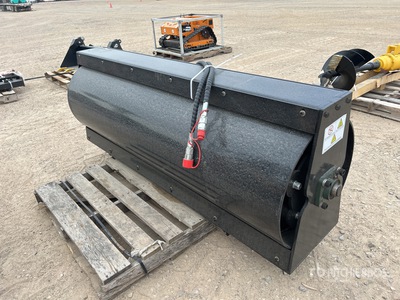 2025 GIYI GY-RT72 72 in Rouleau vibrant pour chargeuse à différentiel (Inoperable)