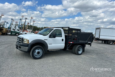 2005 Ford F-550 XL 4x2 Camión Caja Abierta
