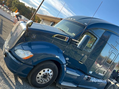 2020 Kenworth T680 6x4 Cabeza Tractora Cabina Dormitorio